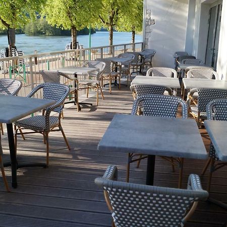 Hotel Du Rhone 塞塞尔 外观 照片