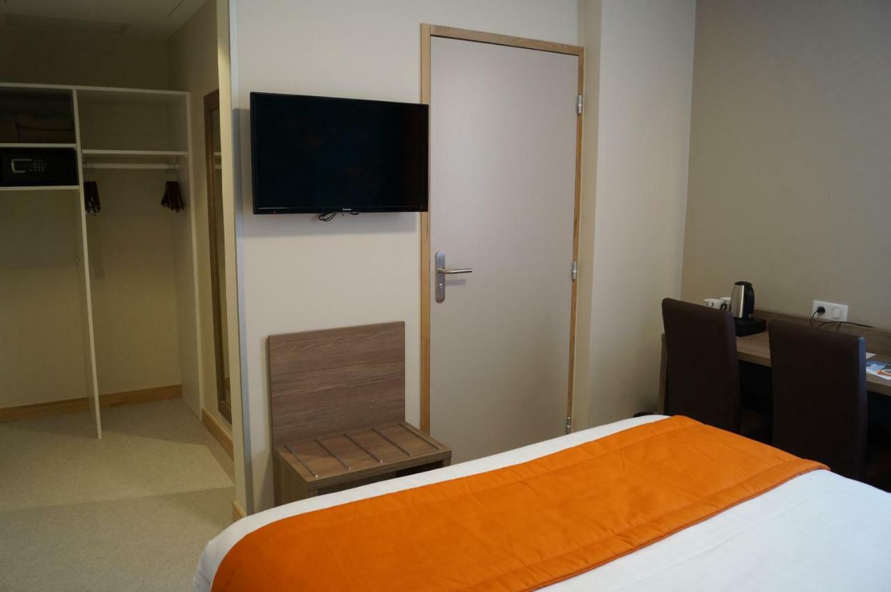 Hotel Du Rhone 塞塞尔 外观 照片